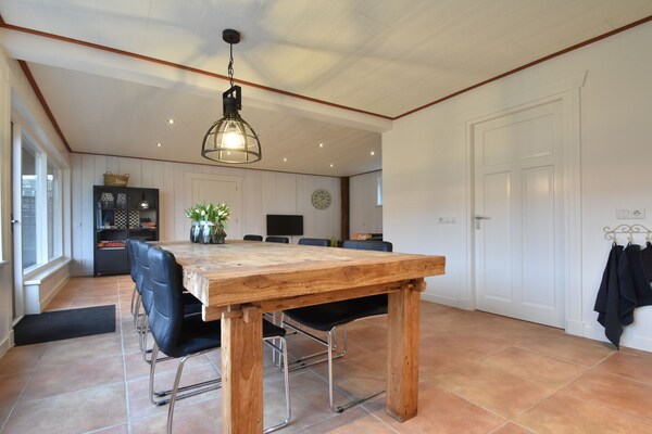 Foto van Vakantiehuis met infraroodsauna in Callantsoog - Vakantiehuis in Callantsoog - DiningRoom