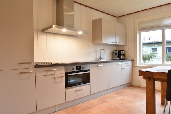 Foto van Vakantiehuis met infraroodsauna in Callantsoog - Vakantiehuis in Callantsoog - Kitchen
