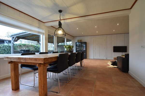 Foto van Vakantiehuis met infraroodsauna in Callantsoog - Vakantiehuis in Callantsoog - DiningRoom
