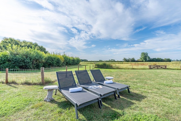 Foto van sfeervolle en moderne 6-persoons vakantievilla - Vakantiehuis in De Koog - GardenSummer