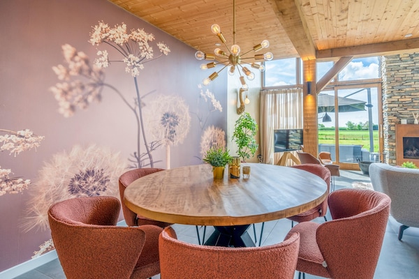 Foto van sfeervolle en moderne 6-persoons vakantievilla - Vakantiehuis in De Koog - DiningRoom