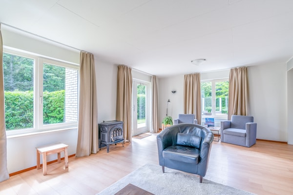 Foto van Sfeervolle villa nabij zee en bos - Vakantiehuis in De Koog - LivingRoom