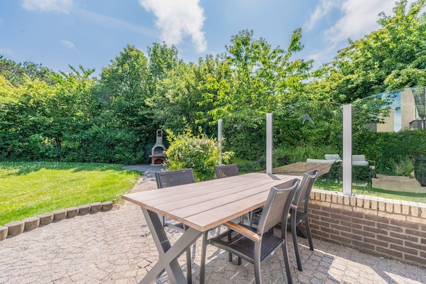 Foto van Sfeervolle villa nabij zee en bos - Vakantiehuis in De Koog - TerraceBalcony