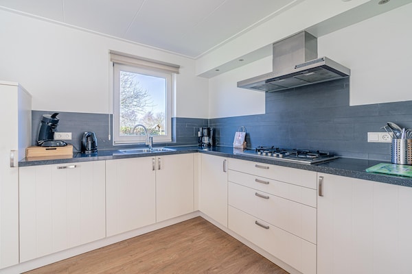 Foto van Sfeervolle villa nabij zee en bos - Vakantiehuis in De Koog - Kitchen