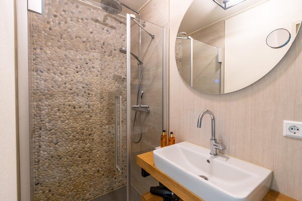 Foto van Sfeervolle villa nabij zee en bos - Vakantiehuis in De Koog - BathRoom