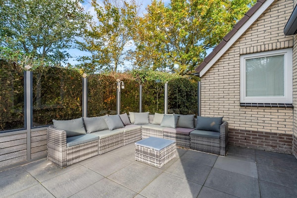 Foto van Sfeervolle villa nabij zee en bos - Vakantiehuis in De Koog - TerraceBalcony