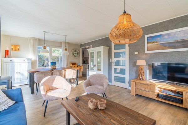 Foto van Sfeervolle villa nabij zee en bos - Vakantiehuis in De Koog - LivingRoom