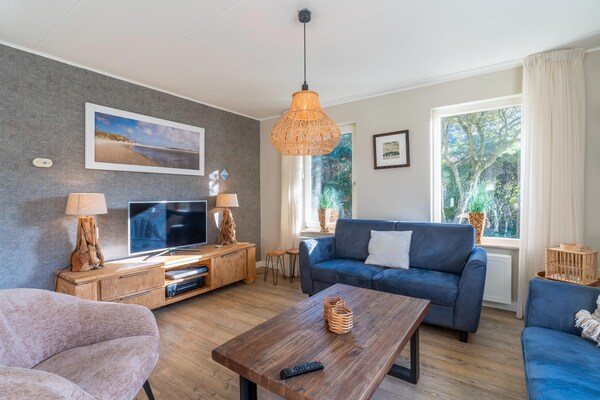 Foto van Sfeervolle villa nabij zee en bos - Vakantiehuis in De Koog - LivingRoom