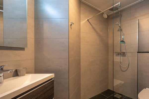 Foto van Smaakvol 2-persoons appartement nabij het centrum van De Koog - BathRoom