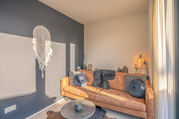 Foto van Sfeervolle 2-persoons vakantiewoning aan de Brink in De Koog - LivingRoom