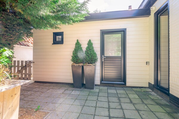 Foto van Sfeervolle 2-persoons vakantiewoning - Vakantiehuis in De Koog - TerraceBalcony