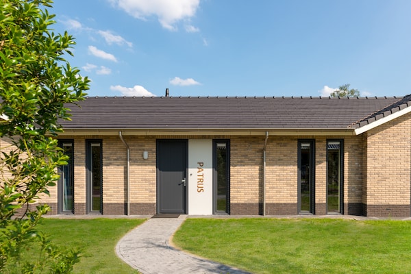 Foto van Rijtjeshuis in Nederland bij Veluwe - Vakantiehuis in Voorthuizen - ExteriorSummer