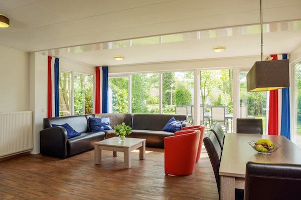 Foto van Vakantiehuis in Scherpenzeel bij natuurpark - Vakantiehuis in Scherpenzeel - LivingRoom