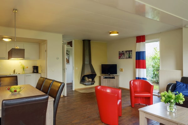 Foto van Vakantiehuis in Scherpenzeel bij natuurpark - Vakantiehuis in Scherpenzeel - DiningRoom