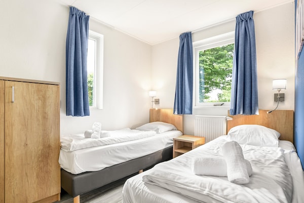 Foto van Ontsnapping aan het meer en sauna - Vakantiehuis in Brouwershaven - BedRoom