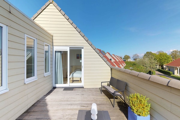 Foto van Villa in Zeeland met privéterras - Vakantiehuis in Kortgene - TerraceBalcony