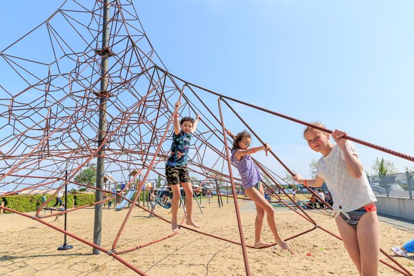 Foto van Villa in Zeeland met privéterras - Vakantiehuis in Kortgene - ParkFacilities