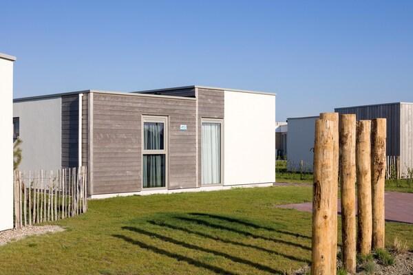 Foto van Villa in Nieuwvliet bij Strandresort - Vakantiehuis in Nieuwvliet-Bad - ExteriorSummer