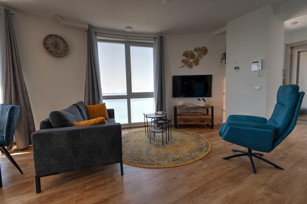 Foto van Appartement Scherpenisse bij Oosterschelde - Vakantiehuis in Scherpenisse - LivingRoom