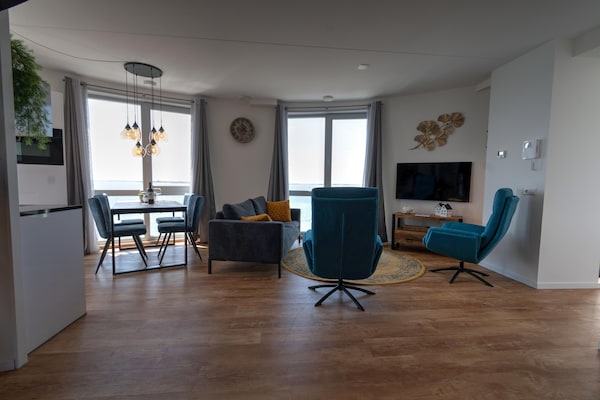 Foto van Appartement Scherpenisse bij Oosterschelde - Vakantiehuis in Scherpenisse - LivingRoom