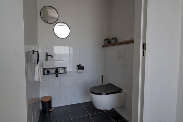 Foto van Appartement Scherpenisse bij Oosterschelde - Vakantiehuis in Scherpenisse - BathRoom