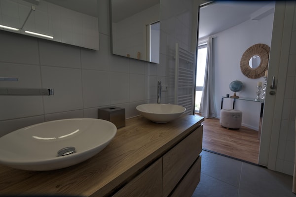 Foto van Appartement Scherpenisse bij Oosterschelde - Vakantiehuis in Scherpenisse - BathRoom