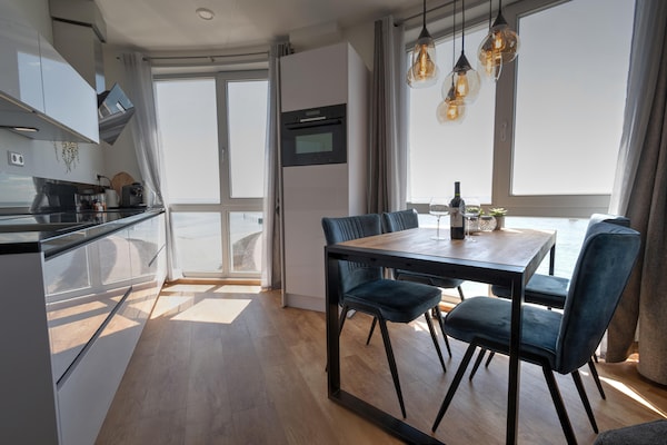 Foto van Appartement Scherpenisse bij Oosterschelde - Vakantiehuis in Scherpenisse - DiningRoom
