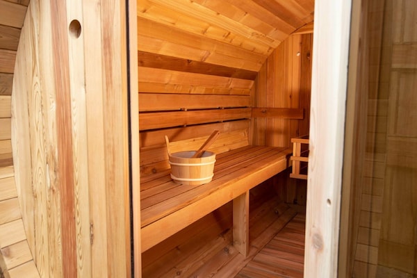 Foto van Wellnesshuis in Brabant met privéspa - Vakantiehuis in Uden - ParkFacilities