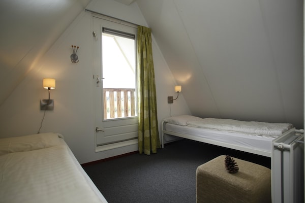 Foto van Vakantiehuis in Meeussen met eigen tuin - Vakantiehuis in Plasmolen - BedRoom