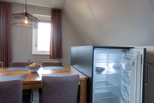 Foto van Vakantiehuis in Meeussen met eigen tuin - Vakantiehuis in Plasmolen - DiningRoom
