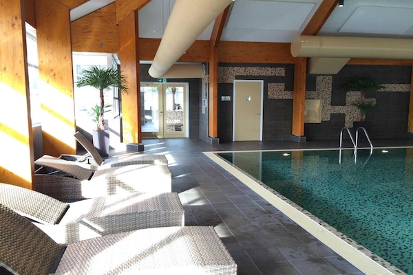 Foto van Relaxed Woodland Chalet voor 6 personen - Vakantiehuis in Otterlo - PoolOfHouse