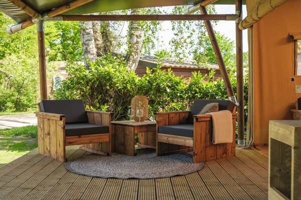 Foto van Sfeervolle safaritent voor gezinsglamping - Vakantiehuis in Zuna - TerraceBalcony