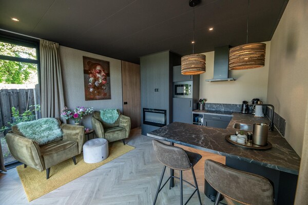 Foto van Privésauna bij Wellness Lodge in Drenthe - Vakantiehuis in Dalerveen - DiningRoom