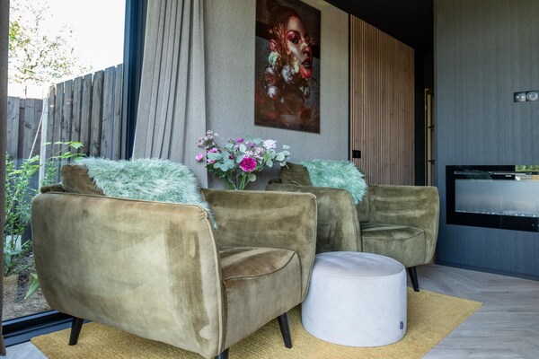 Foto van Privésauna bij Wellness Lodge in Drenthe - Vakantiehuis in Dalerveen - LivingRoom