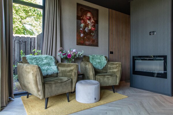 Foto van Privésauna bij Wellness Lodge in Drenthe - Vakantiehuis in Dalerveen - LivingRoom