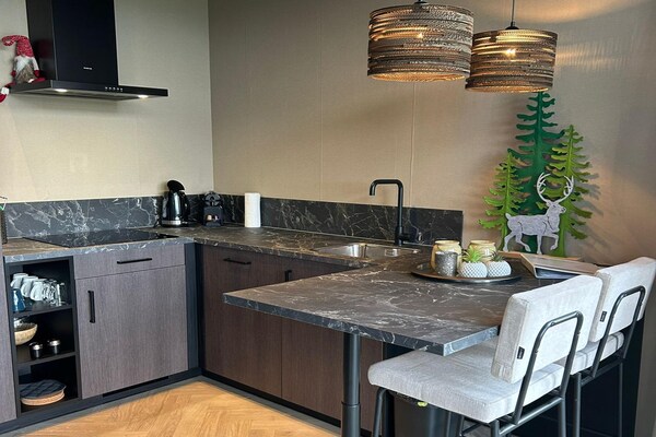 Foto van Privésauna bij Wellness Lodge in Drenthe - Vakantiehuis in Dalerveen - Kitchen