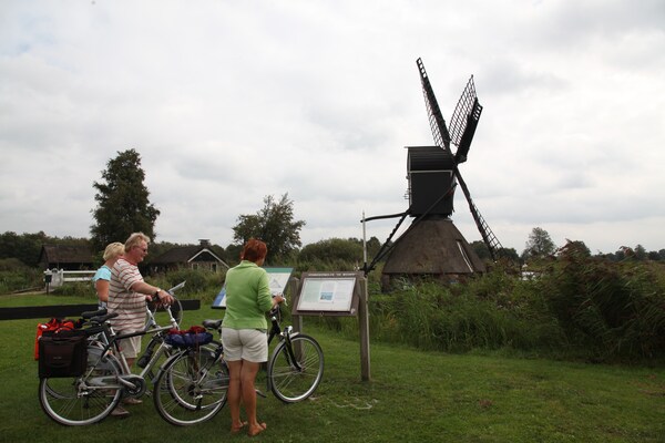 Foto van Ontsnappen aan het meer bij Giethoorn - Vakantiehuis in Wanneperveen - AreaSummer20KM