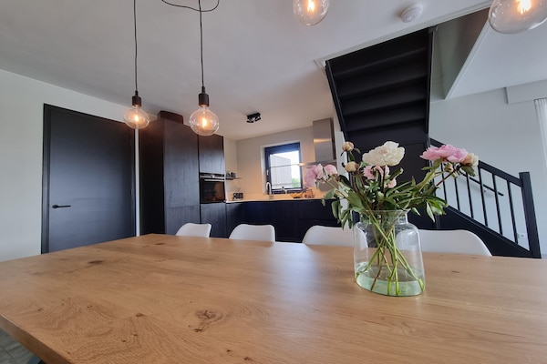 Foto van Villa aan het water met aanlegsteiger - Vakantiehuis in Balk - DiningRoom