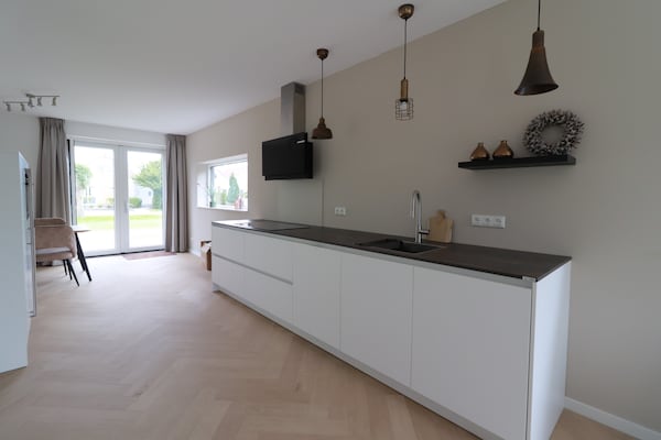 Foto van Privé-bungalow met steiger voor 6 - Vakantiehuis in Makkum - Kitchen