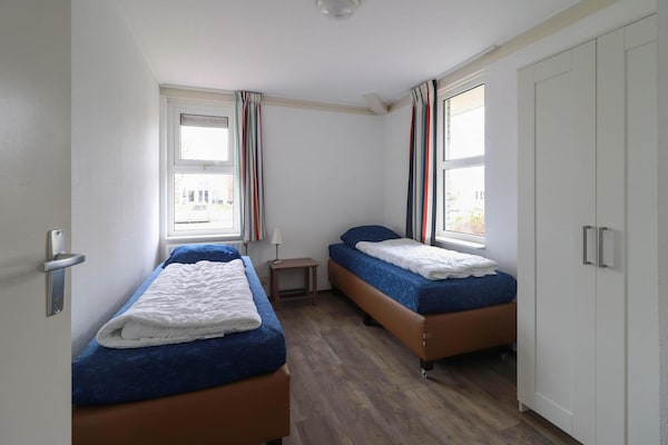 Foto van Premium wellnessvilla aan het water - Vakantiehuis in Makkum - BedRoom