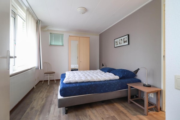 Foto van Premium wellnessvilla aan het water - Vakantiehuis in Makkum - BedRoom