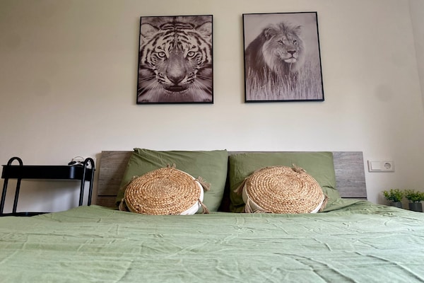 Foto van Chalet in Tzummarum bij Friese landschap - Vakantiehuis in Tzummarum - BedRoom