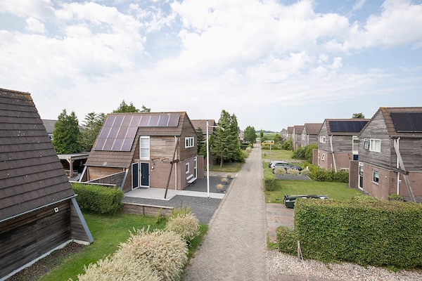 Foto van Vakantiehuis in Grou met Bubbelbad - Vakantiehuis in Grou - GardenSummer