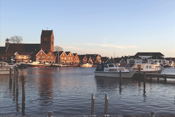 Foto van Twee vakantiehuizen tegenover elkaar - Vakantiehuis in grou - AreaSummer1KM