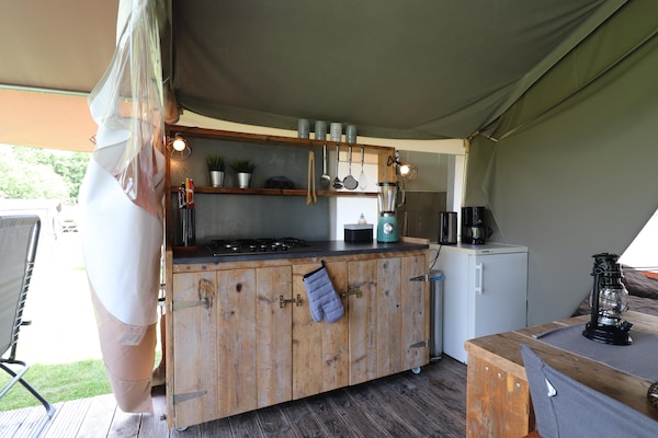 Foto van Safaritent, Friesland - Vakantiehuis in Twijzel - Kitchen
