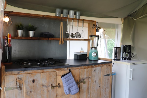 Foto van Safaritent, Friesland - Vakantiehuis in Twijzel - Kitchen