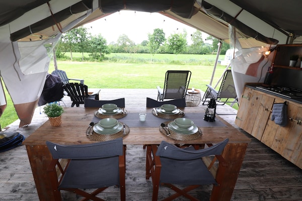 Foto van Safaritent, Friesland - Vakantiehuis in Twijzel - DiningRoom