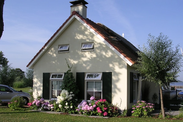 Foto van Vakantiehuis in Steendam bij Schildmeer - Vakantiehuis in Steendam - ExteriorSummer