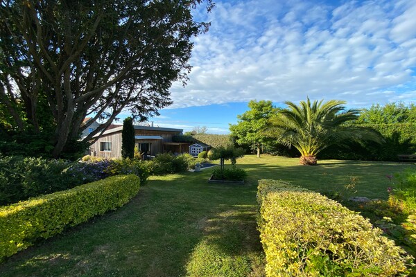 Foto van Vakantiehuis in Normandië bij stranden - Vakantiehuis in Néville-sur-Mer - ExteriorSummer