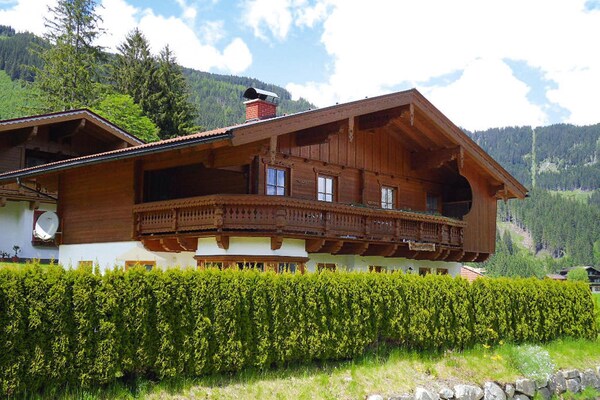 Foto van Huis in Krimml bij Watervallen & Wandelpaden - Vakantiehuis in Krimml - ExteriorSummer